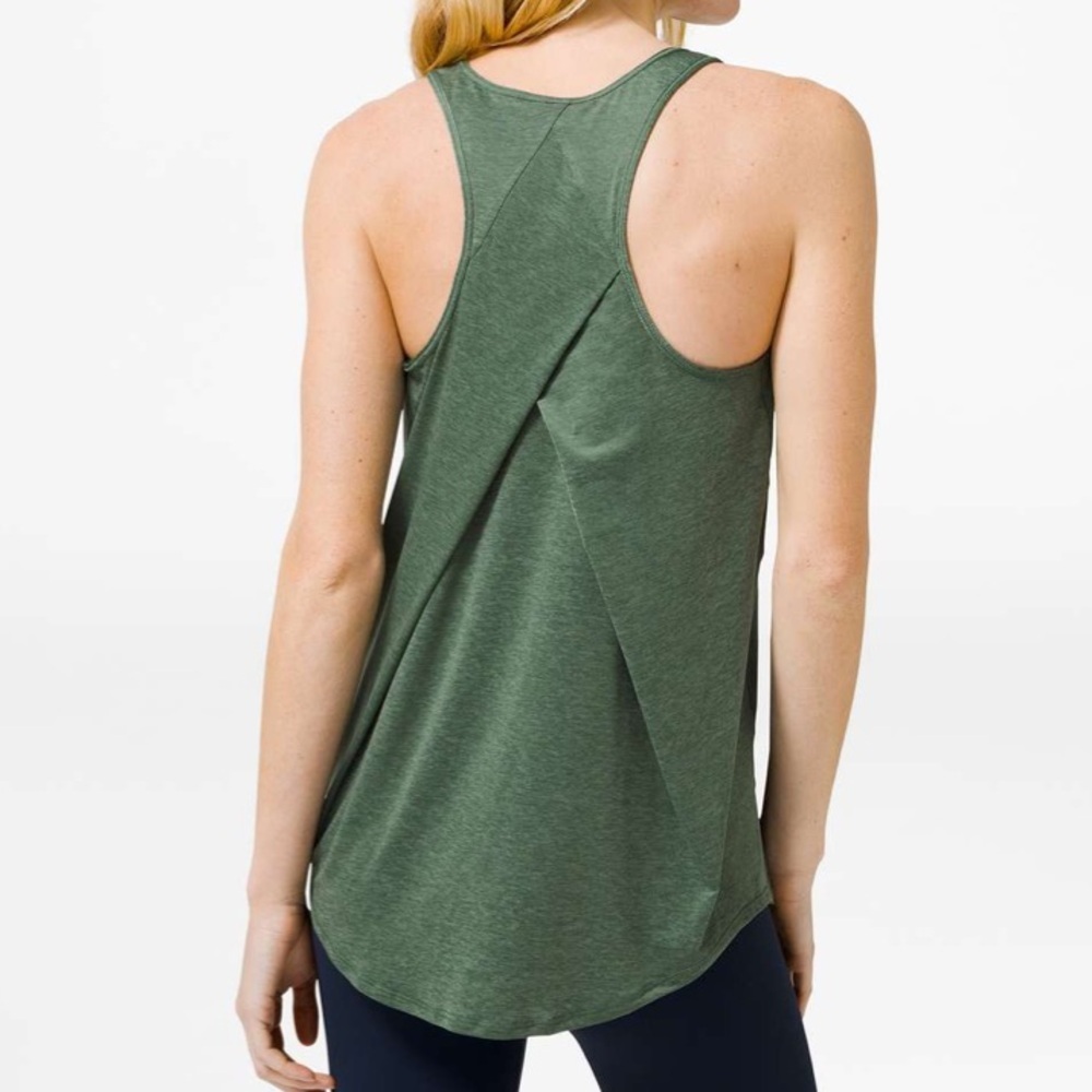 Lululemon Essential Tank *Pleated